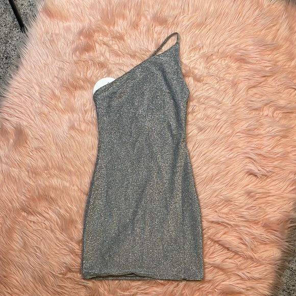 NWT Princess Polly Silver Sparkle Vee One Strap Bodycon Mini Dress Size 0 - Picture 1 of 7